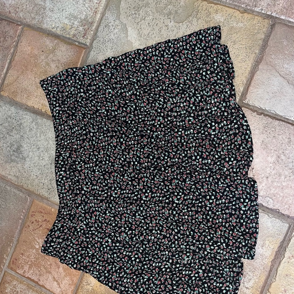 American Eagle Outfitters Black and White Skater Mini Skirt